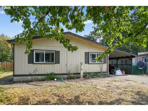 10282 NW Oak Ter, North Plains, OR 97133
