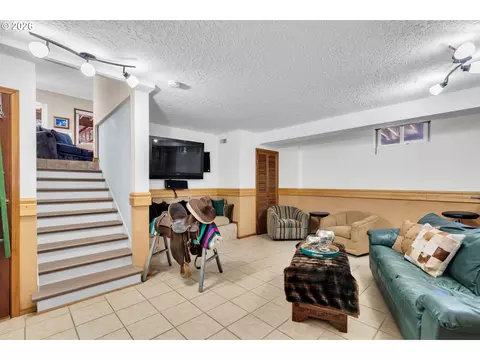 Other - 725 NW Mawrcrest Dr, Gresham, OR 97030 photo 7 of 7