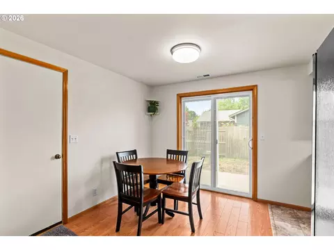 2484 Melrose Loop, Eugene, OR 97402 photo 7