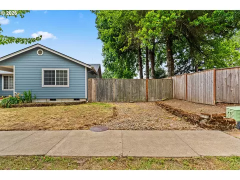 2484 Melrose Loop, Eugene, OR 97402 photo 28