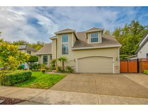 16055 SE Flavel Dr, Portland, OR 97236