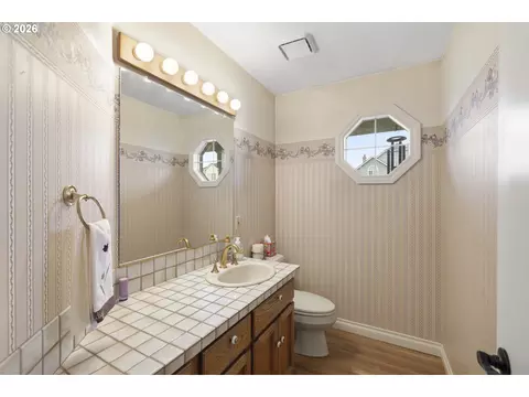 Bath - 2745 NE Kelly Pl, Gresham, OR 97030 photo 1 of 6
