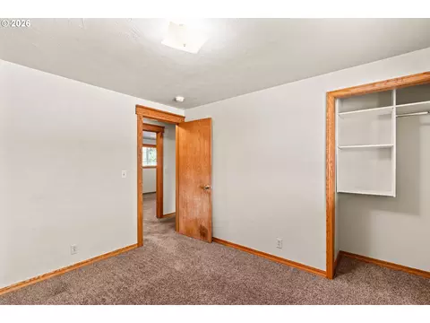 Bedroom - 1716 Parnell Dr, Eugene, OR 97404 photo 6 of 6