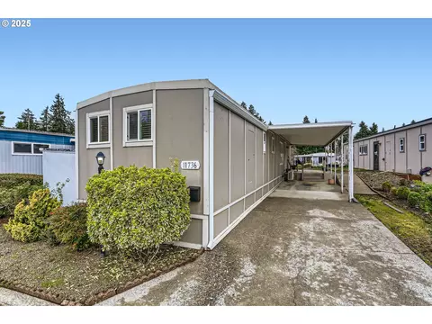 11736 SW Royal Villa Dr, Tigard, OR 97224