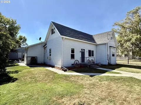 209 Main St, Summerville, OR 97876