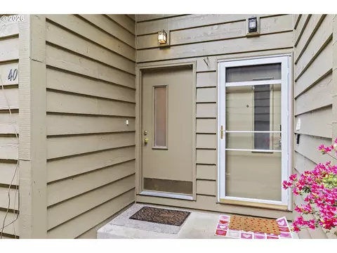 40 Cervantes Cir, Lake Oswego, OR 97035