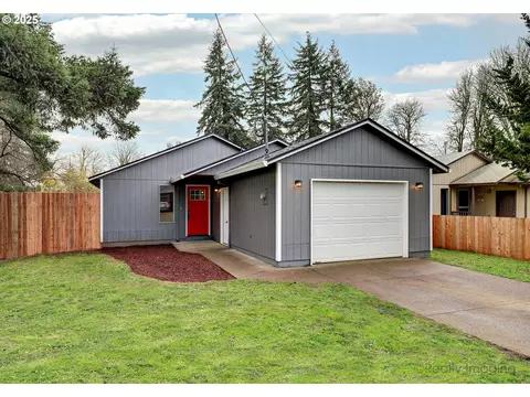 339 NE Yamhill St, Willamina, OR 97396
