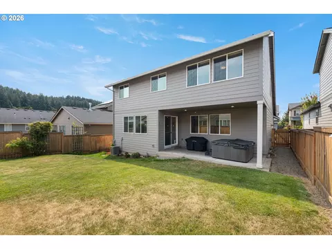 Exterior - 4240 SW Mawrcrest Ave, Gresham, OR 97080 photo 4 of 6