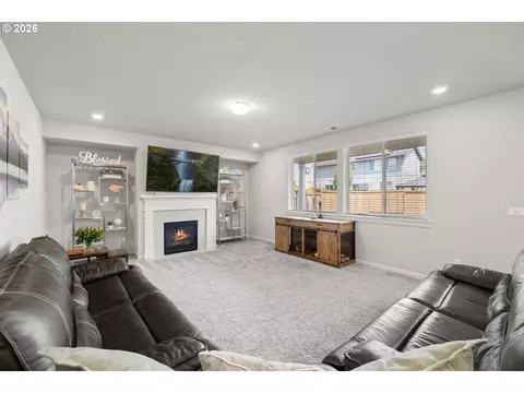 Living - 4240 SW Mawrcrest Ave, Gresham, OR 97080 photo 1 of 3