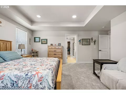 Bedroom - 5094 Cedar View Dr, Springfield, OR 97478 photo 5 of 6