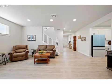 Other - 5094 Cedar View Dr, Springfield, OR 97478 photo 4 of 11