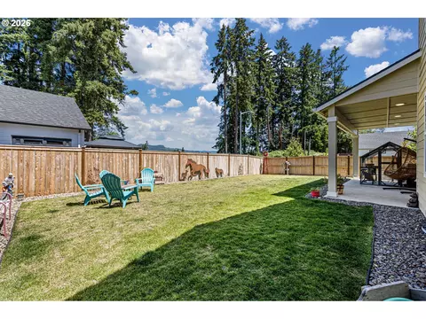 Exterior - 5094 Cedar View Dr, Springfield, OR 97478 photo 7 of 8