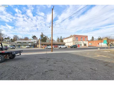 105 Main St, Moro, OR 97039 photo 2