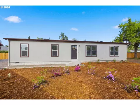 1547 A St, Springfield, OR 97477 photo 2