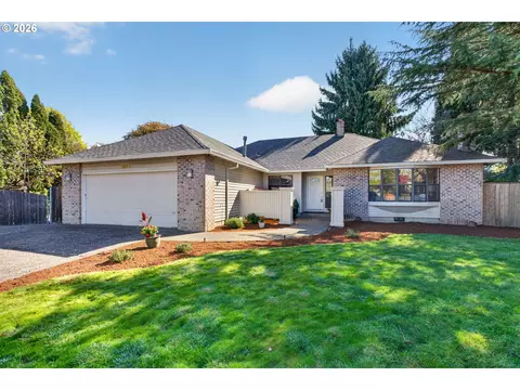 1244 NE 56th Ct, Hillsboro, OR 97124