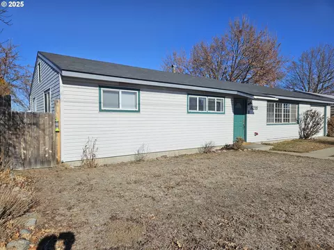 3218 Riverpark Dr, Baker City, OR 97814