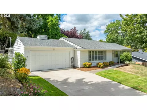 1520 Cherry Crest Ave, Lake Oswego, OR 97034