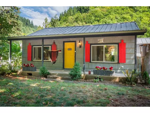 12407 Highway 36, Swisshome, OR 97480