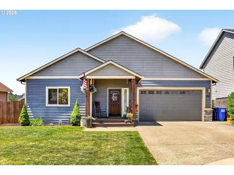 Exterior - 850 SE Pineview Ct, Estacada, OR 97023 photo 3 of 13