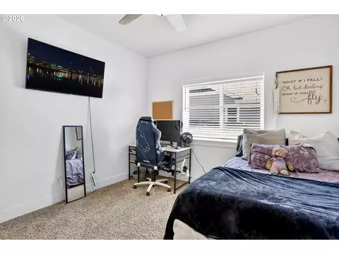 Bedroom - 850 SE Pineview Ct, Estacada, OR 97023 photo 9 of 9
