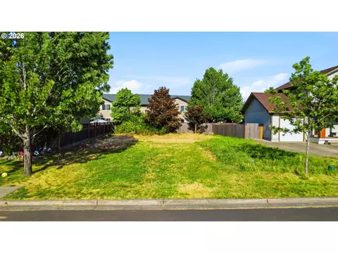 235 SE Hope Ct, Sheridan, OR 97378