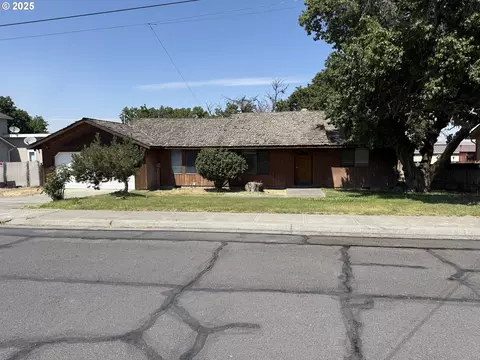 370 Monroe St, Umatilla, OR 97882
