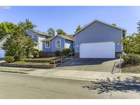 132 SE Anderson Ln, Gresham, OR 97080