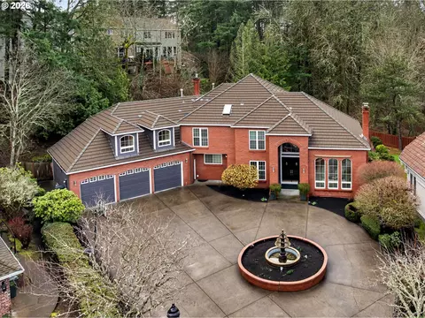 11494 NW Blackhawk Dr, Portland, OR 97229