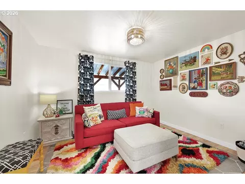 Living - 2210 Roosevelt Blvd, Eugene, OR 97402 photo 3 of 3