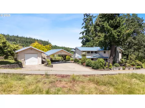 31762 Nichols Ln, Cottage Grove, OR 97424