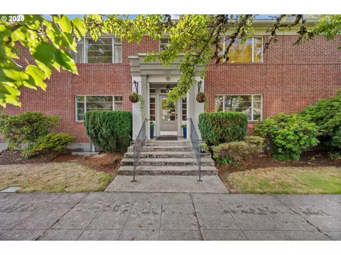 507 NE Davis St, Mcminnville, OR 97128