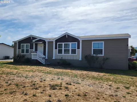 110 NW Anne Ave, Winston, OR 97496