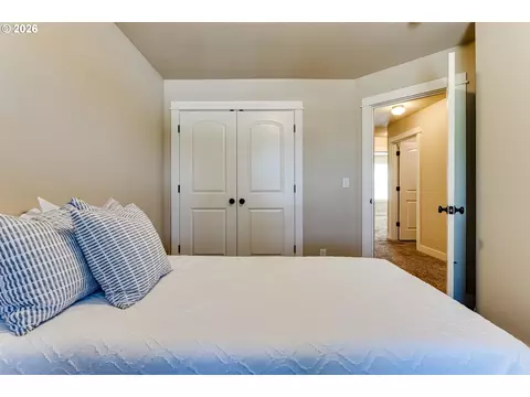 Bedroom - 3224 Sorrel Way, Eugene, OR 97401 photo 5 of 8
