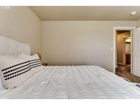 Bedroom - 3224 Sorrel Way, Eugene, OR 97401 photo 2 of 8