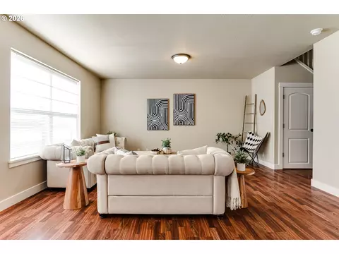 Living - 3224 Sorrel Way, Eugene, OR 97401 photo 3 of 4