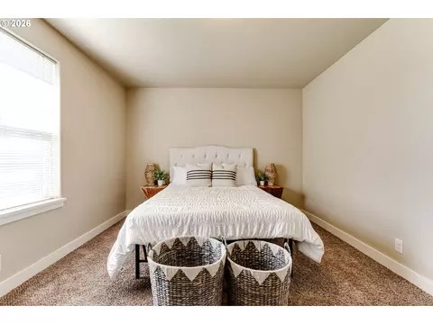 Bedroom - 3224 Sorrel Way, Eugene, OR 97401 photo 1 of 8