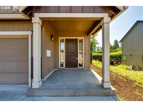 Exterior - 3224 Sorrel Way, Eugene, OR 97401 photo 4 of 4