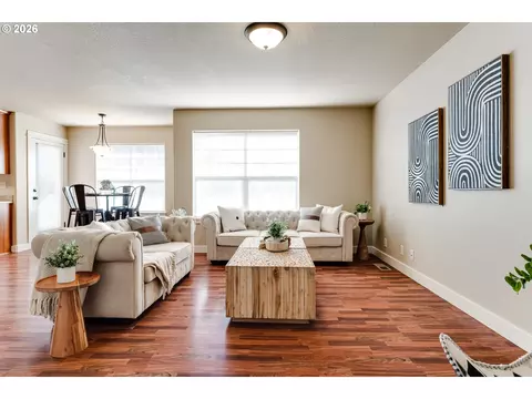 Living - 3224 Sorrel Way, Eugene, OR 97401 photo 2 of 4