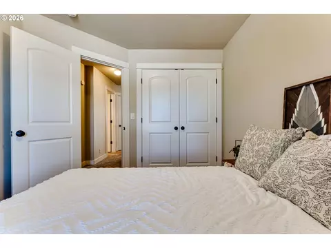 Bedroom - 3224 Sorrel Way, Eugene, OR 97401 photo 7 of 8