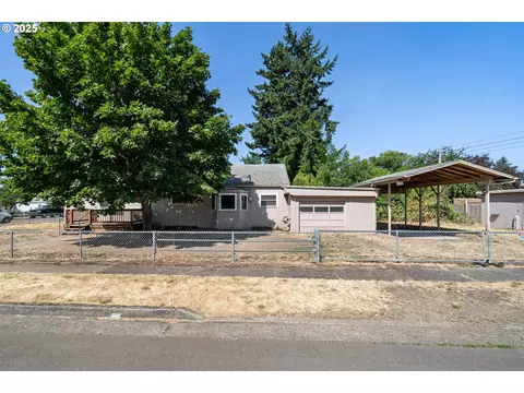511 W C St, Lebanon, OR 97355
