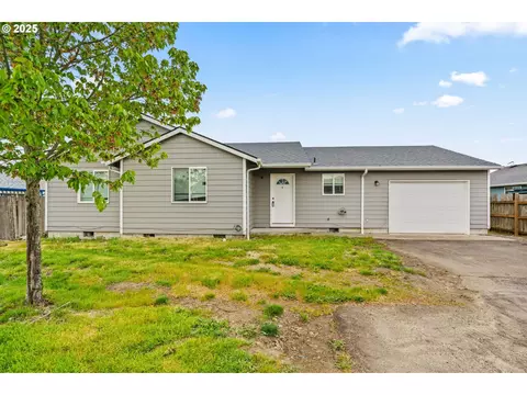 1041 Kees St, Lebanon, OR 97355