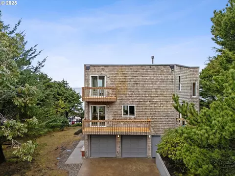4445 Jack Pine Ave, Depoe Bay, OR 97341