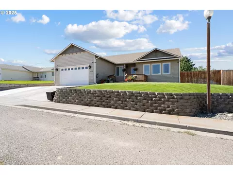 835 Lakeview Ct, Heppner, OR 97836
