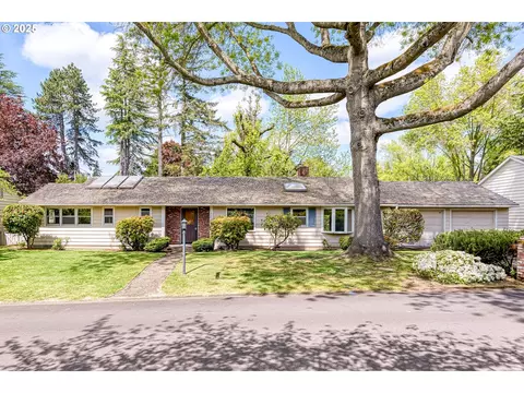 7735 SW Brentwood St, Portland, OR 97225
