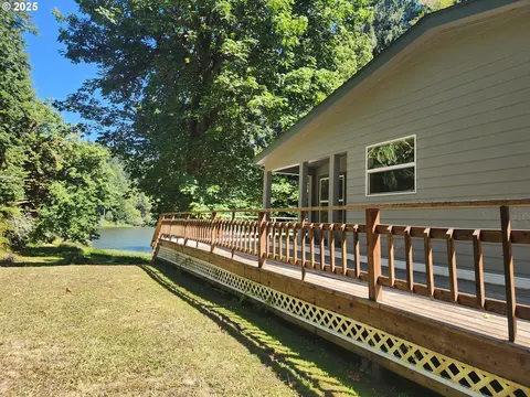 2647 S Tenmile, Lakeside, OR 97449