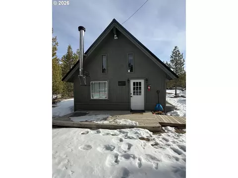 124357 Adell Ct, Crescent Lake, OR 97733