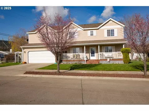 102 18th St, La Grande, OR 97850