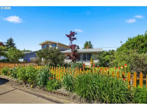 Exterior - 34161 El Manor Ave, Eugene, OR 97405 photo 1 of 14