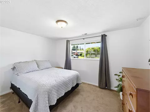 Bedroom - 13467 SW Devonshire Dr, Beaverton, OR 97005 photo 3 of 6
