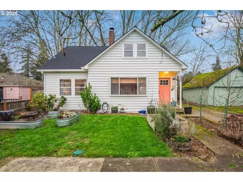 412 S Willamette St, Newberg, OR 97132